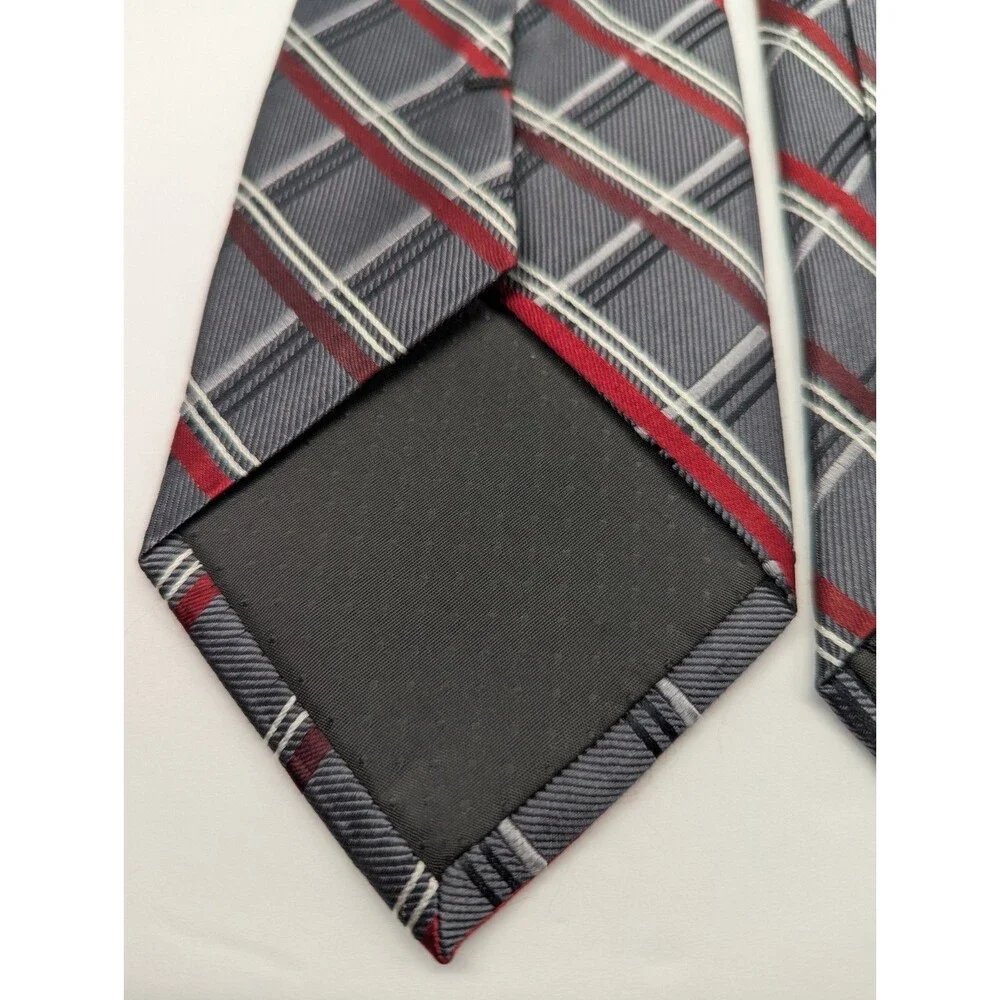 Pronto Uomo Tartan Gray/Red 100% Silk Pointed Classic Necktie Tie‎